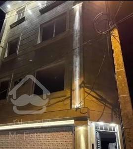 آپارتمان ۹۵ متری با نورگیر عالی