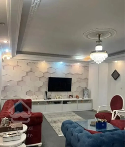 گلبرگ‌غربی/اوله‌خیایان‌حیدری/۸۵متر،فول،۳ساله