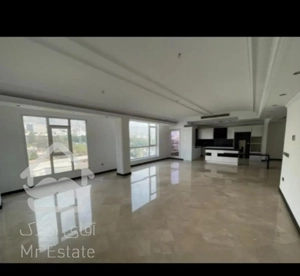 ٢٠٣ متر تک واحدی غرق نور (٢تا بالکن قابل چیدمان)