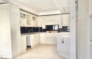 ۳۴۰ متر سه جهت نور/مشرف به باغ