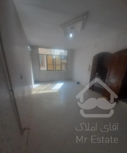 ۶۵متر تکخوابه،طبقه اول نزدیک مترو صاحب الزمان ۱