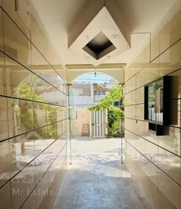 ۵۵ متر یک خواب شرقی ها