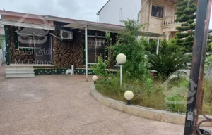 خونه باغ با سند .