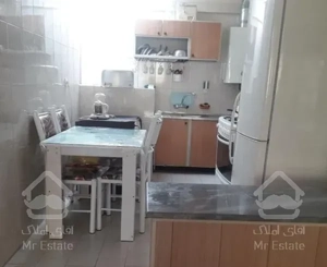 خانه ۳طبقه هر طبقه یک واحد ۷۰متری