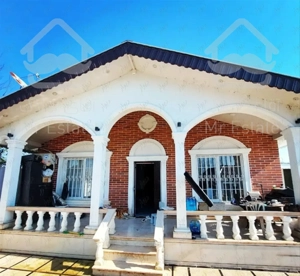 ویلا شهری استخر دار ساحلی با سوئیت میهمان مجزا