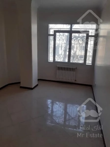 200 متر آپارتمان فول امکانات