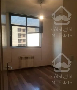 آپارتمان خوش نقشه تمیز با هنر