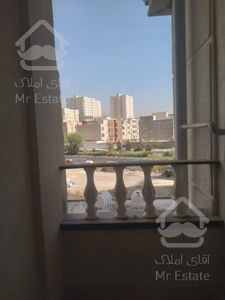 فروش ۸۸ متر ۲ خواب خوش نقشه جنب دریاچه