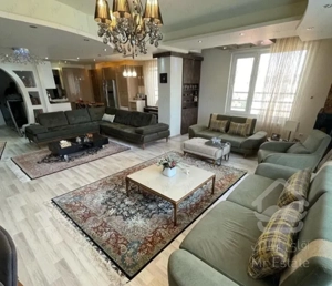 ۱۱۰ متری، قیطریه، چند قدمی پارک