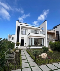 ویلا نوساز شهرک جنگلی استخرروی روف/فول فرنیش