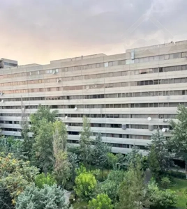 ۳ خوابه ۱۳۵ متری اکباتان/بالای ورزشگاه