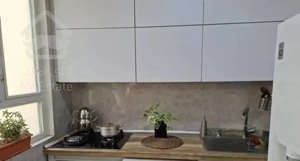 ۸۰ متر / دو خوابه/ پارکینگ اختصاصی