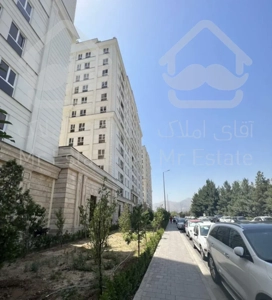 ۱۱۷ متر ، سالن فلت / پانوراما غرق نور