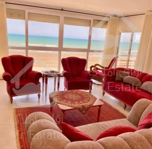 ویلا استخردار لب دریا ، تاپ لوکیشن اجاره ای