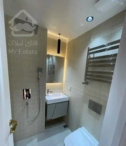۹۲ متر ،۲۰ ساله ،فول امکانات