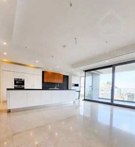 روبروی پارک ملت / ۲۷۳ متر ۴ خواب / حیاط در اختیار