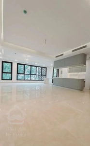 ۱۵۵ متر ۳ خواب / نوساز کلید نخورده / طبقه ۴