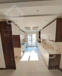 ۹۶ متر فول امکانات با دو پارکینگ