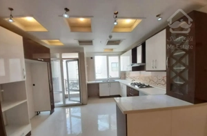 آپارتمان فول / دو خوابه / مترو