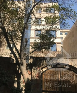 140 متر 3 خوابه 14 ساله