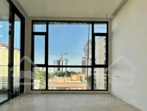 150متر سوپرسازه همانند آکواریوم غرق نور و آفتاب