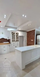 پاسداران/130متر2خواب/حیاط مشجر/پارکینگ/مجرد موجه