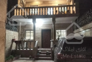 خانه ویلایی۲۱۰متربنا۱۵۰متر زمین۳خواب خ کشاورز