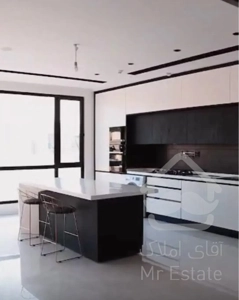 ۱۹۰ متر / حافظ ۲۰ / تک واحدی / مدرن / سالن ورزشی