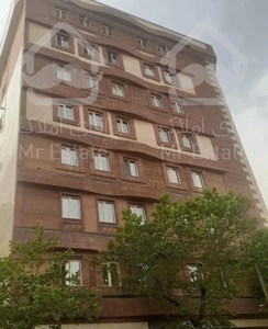 آپارتمان/موقعیت عال/ فول امکانات/ نما تراورتن