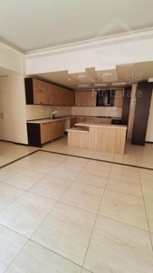 ۱۳۰متری۳خوابه واقع در دریاچه خلیج فارس