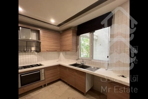 کاشانک ۲۰۰ متر تکواحدی غرق نور