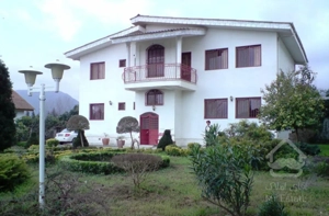 فروش ویلا باغ ۱۲۵۰متری چهارصد دستگاه