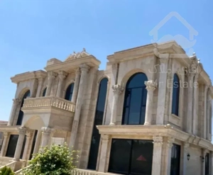 شهرک غرب فاز اصلی ۸۰۰متر بنا ۷۸۰متر زمین