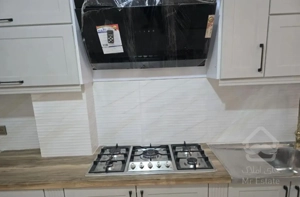 ۶۰ متر طبقه اول پارک شهرآرا