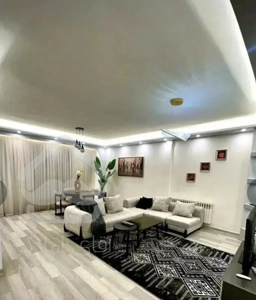 ۷۴متر/غرق نور/ فول امکانات/تاپ لوکیشن