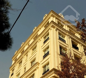 ۳۰۵ متر فرمانیه، غرق نور، تاپ لوکیشن، فروشنده