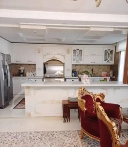 ۱۰۰متر * ۲خواب * سالن پرده خور * تاپ لوکیشن