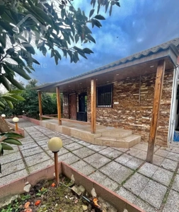 ویلاباغ400متری با درختان میوه نزدیک شهرفریدونکنار