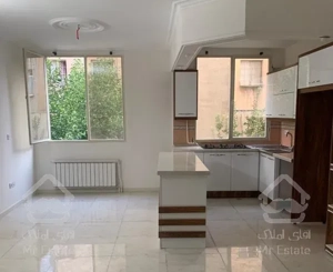 ٦٠متر رو به افتاب سالن پرده خور