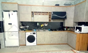 طبقه دوم ۲ خوابه با ورودی مستقل در کرونی