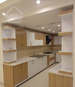 آپارتمان ۱۳۰ متر/شهرک فجر/سه خواب /خانم صابری