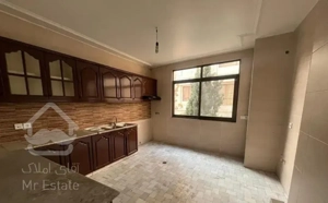 قیطریه  ۱۳۷ متر دوخواب خوش‌نقشه خوش‌نور‌