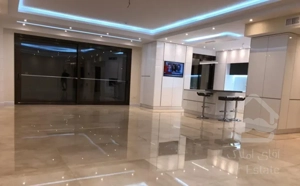 ۱۷۲ متر**دیزاین شده**۲ پارکینگ