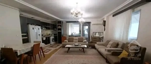 *۹۱ متری در خیابان ورزش،چند قدمی انزل مال*