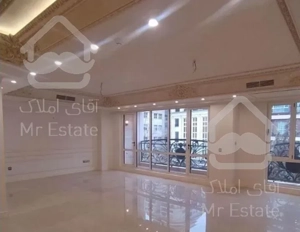 ۱۲۵ متر/۳ خواب/سالن بزرگ/فول مشاعات