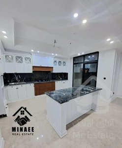 175متر*بین فرهنگ و معلم*بدون مالک*مستغلاتی