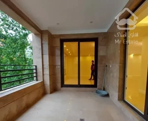 آپارتمان ۲۴۰ متری نوسازنیاوران تراس قابل چیدمان