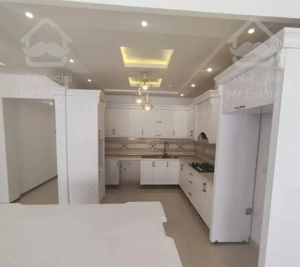 ۱۴۰متر با ۳۰ متر حیاط اختصاصی /فول/برند /سند اماده