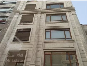 ۹۵ متر شمال مرزداران دو سال ساخت