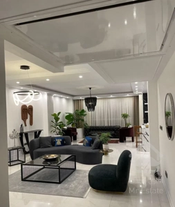 ۱۰۵ متر / فول امکانات/ ۲ پارکینگ سندی/ بازسازی شده